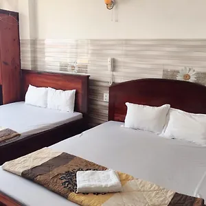 2* 酒店 Linh Nga